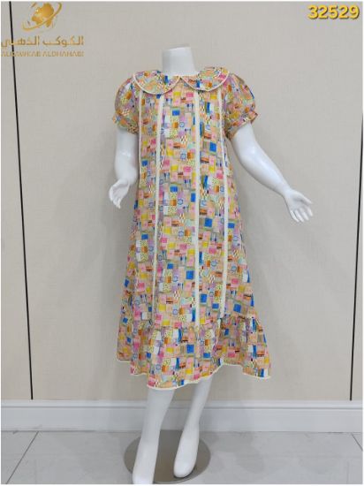 صورة فستان بناتي صيفي بطبعة ملونة وياقة مزخرفة – موديل 32529